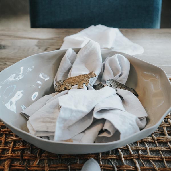 Bowl with napkins and rings